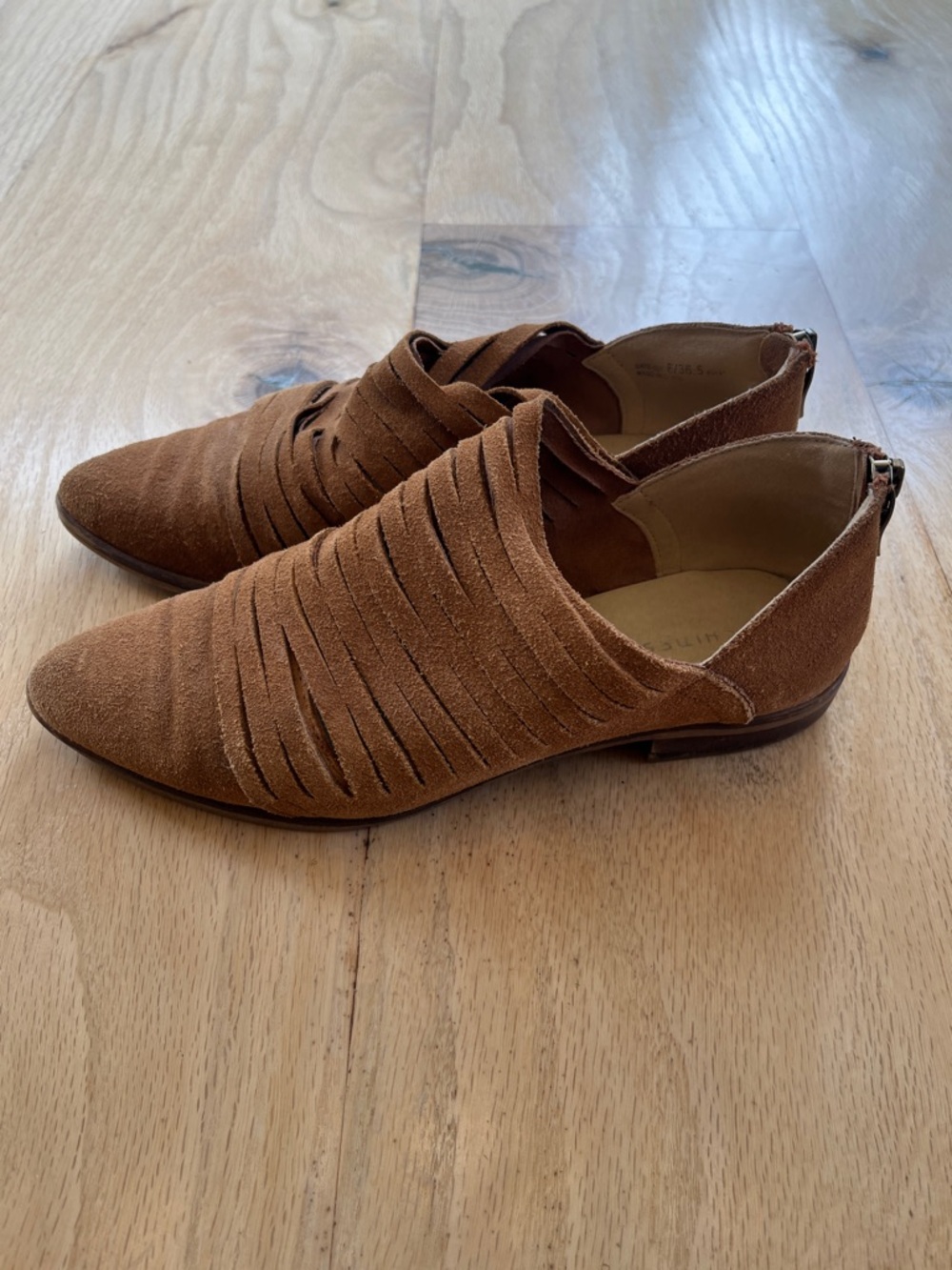 Women’s Chinese Laundry Light Brown Suede Leather Shoes